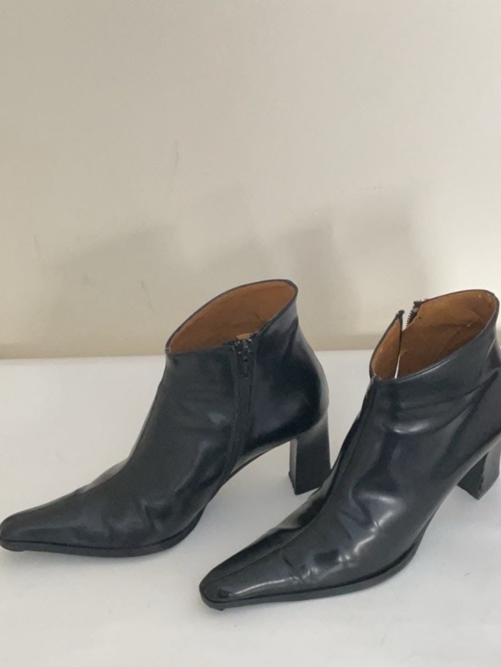 Vintage David Aaron Black Leather Ankle Boots. Size 38 US 7 1/2.